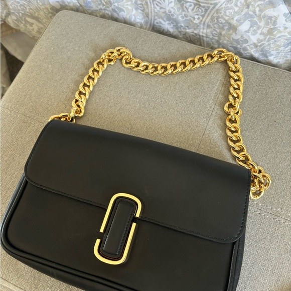 Marc Jacobs Handbags - MARC JACOBS Purse